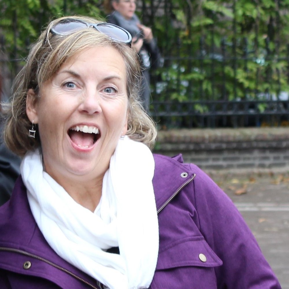 Meet your Posher,  Pamela